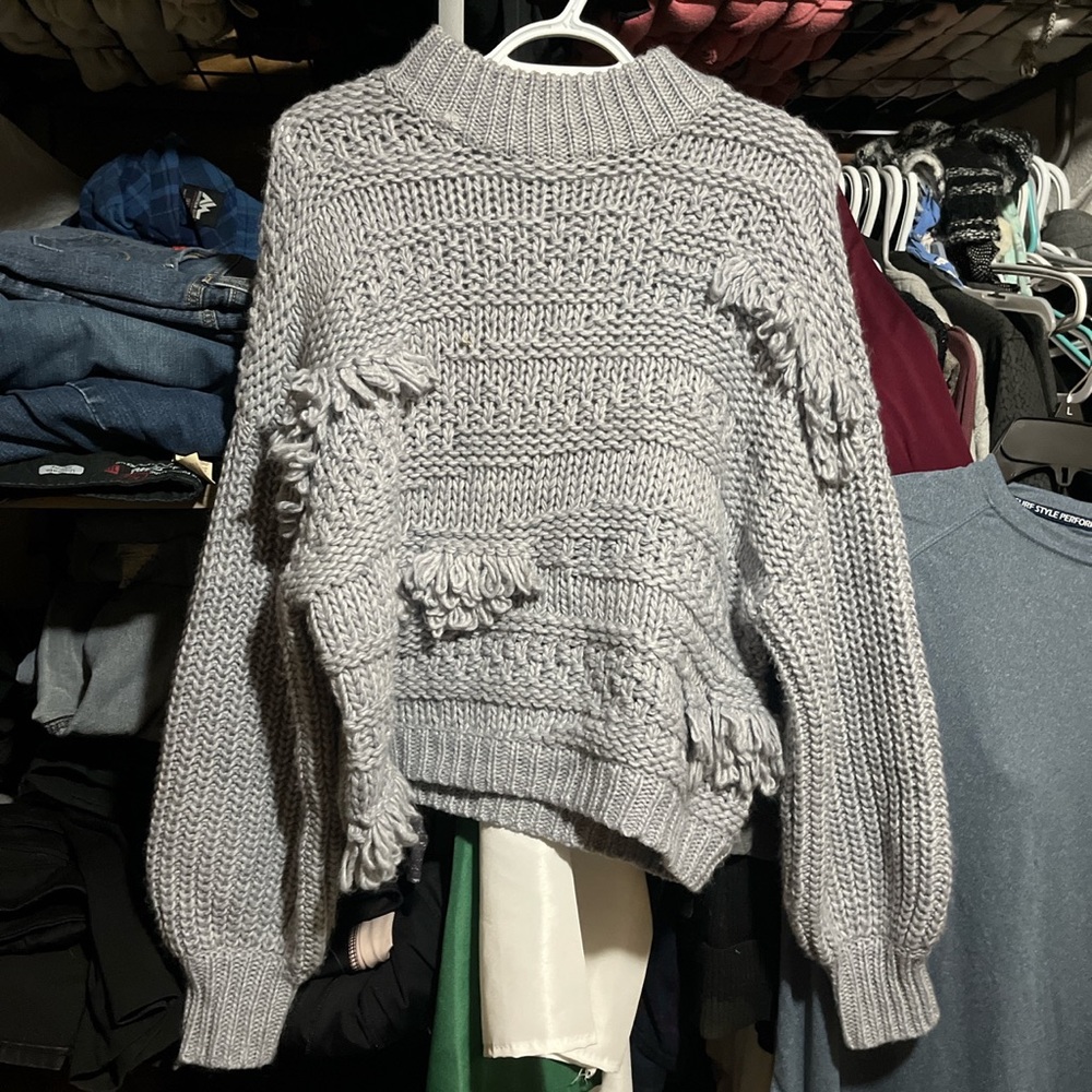 Medium Women’s Universal Threads Textured Sweater